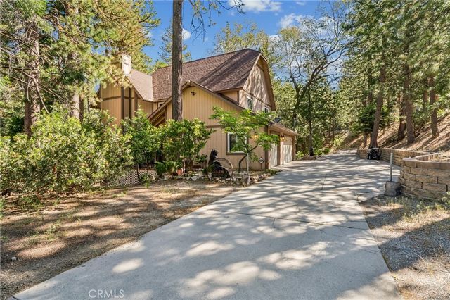 628 Grass Valley Road, Lake Arrowhead, CA 92352