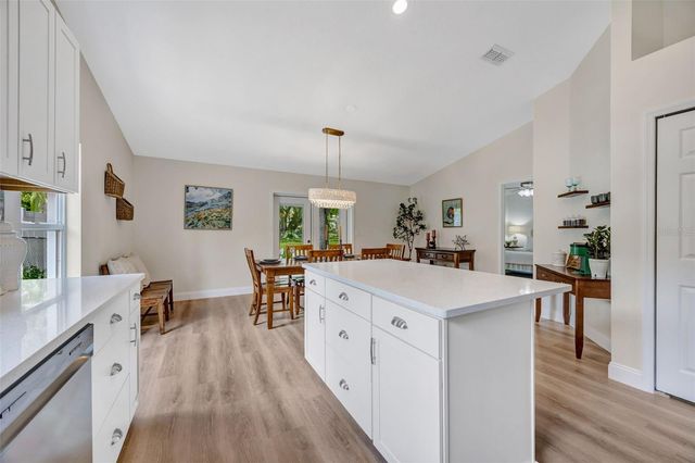 511 CENTER POINT ROAD, Valrico, FL 33594