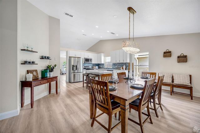 511 CENTER POINT ROAD, Valrico, FL 33594