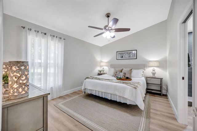 511 CENTER POINT ROAD, Valrico, FL 33594