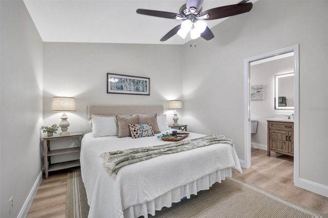 511 CENTER POINT ROAD, Valrico, FL 33594