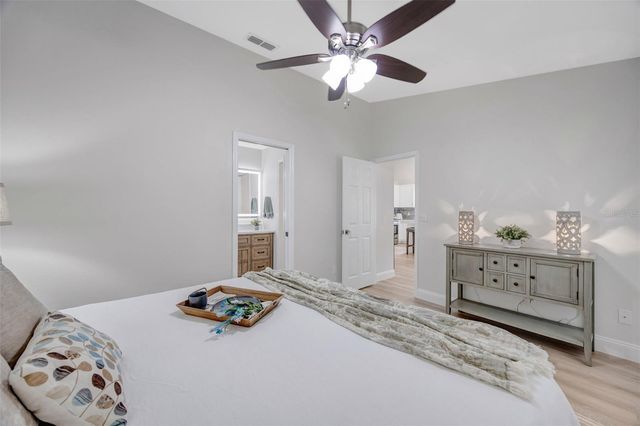 511 CENTER POINT ROAD, Valrico, FL 33594