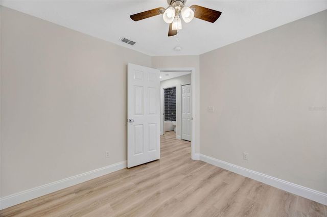 511 CENTER POINT ROAD, Valrico, FL 33594
