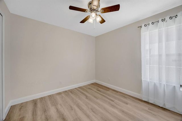 511 CENTER POINT ROAD, Valrico, FL 33594