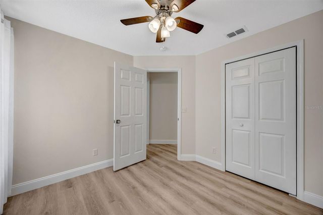511 CENTER POINT ROAD, Valrico, FL 33594
