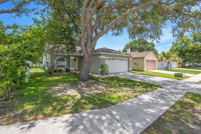 511 CENTER POINT ROAD, Valrico, FL 33594
