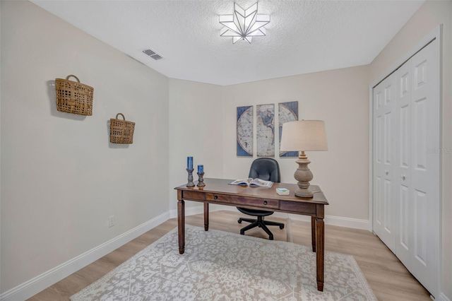 511 CENTER POINT ROAD, Valrico, FL 33594
