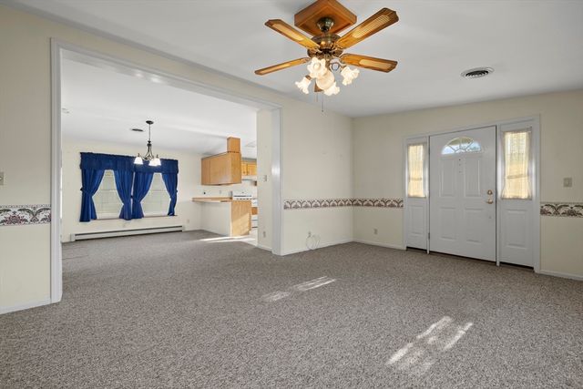 193 Tremont Street 124, Taunton, MA 02780