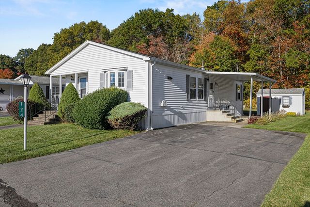 193 Tremont Street 124, Taunton, MA 02780