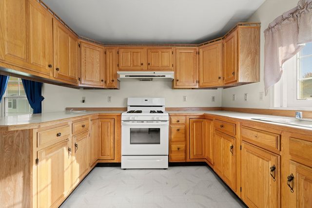 193 Tremont Street 124, Taunton, MA 02780