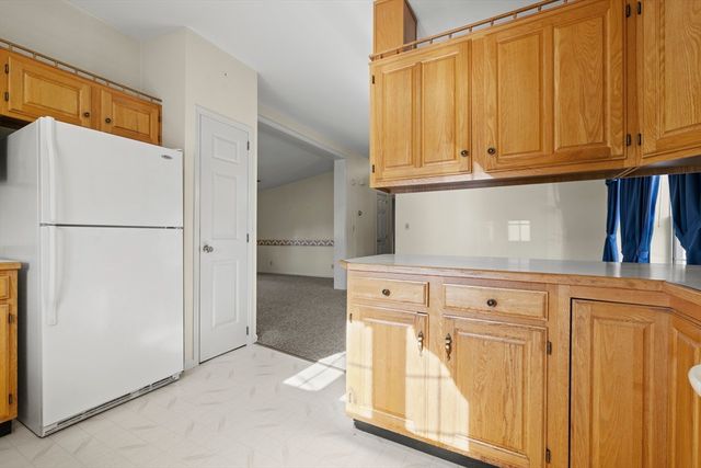 193 Tremont Street 124, Taunton, MA 02780