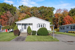 193 Tremont Street 124, Taunton, MA 02780