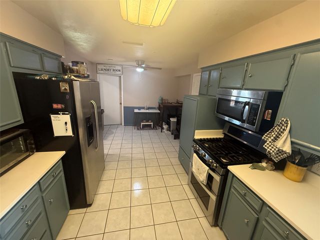 2405 Ridgewood Drive, Plano, TX 75074