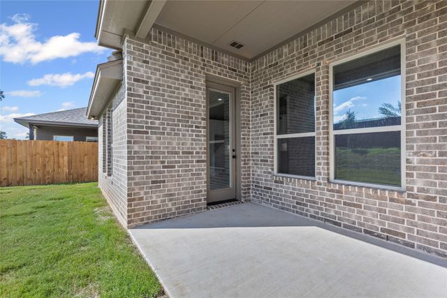 620 Jameson Street, Springtown, TX 76082