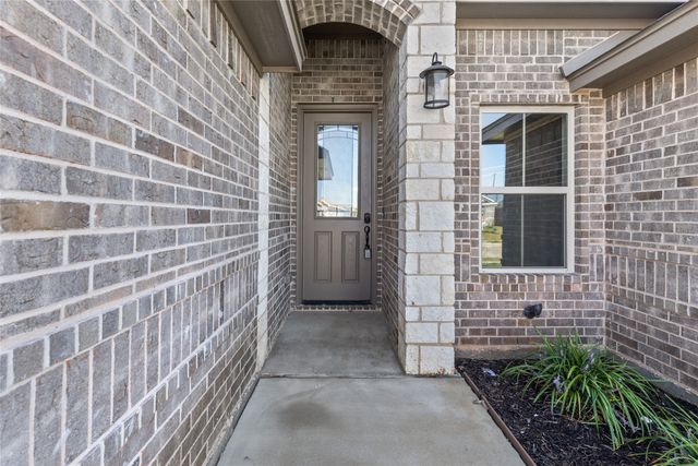 620 Jameson Street, Springtown, TX 76082