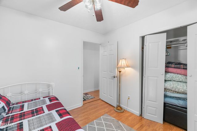 312 Economy Circle, Dandridge, TN 37725