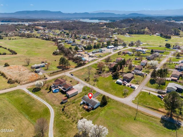 312 Economy Circle, Dandridge, TN 37725