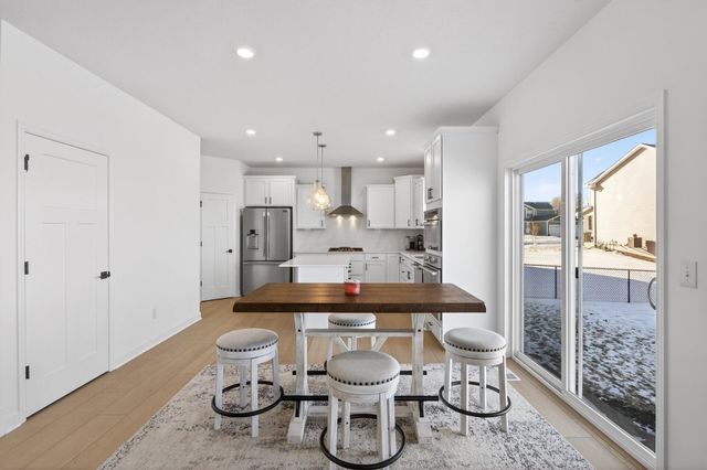 4511 Obsidian Way, Victoria, MN 55386