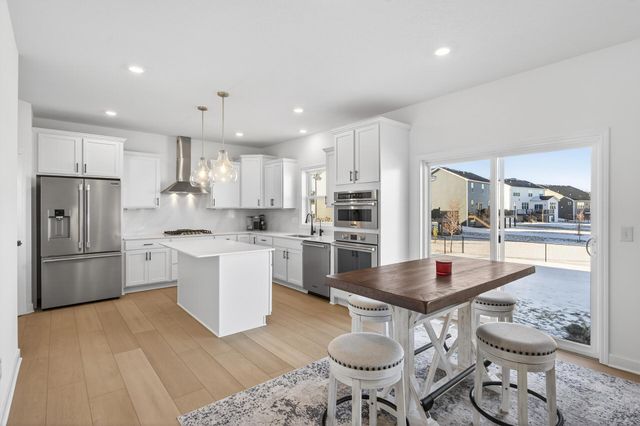 4511 Obsidian Way, Victoria, MN 55386