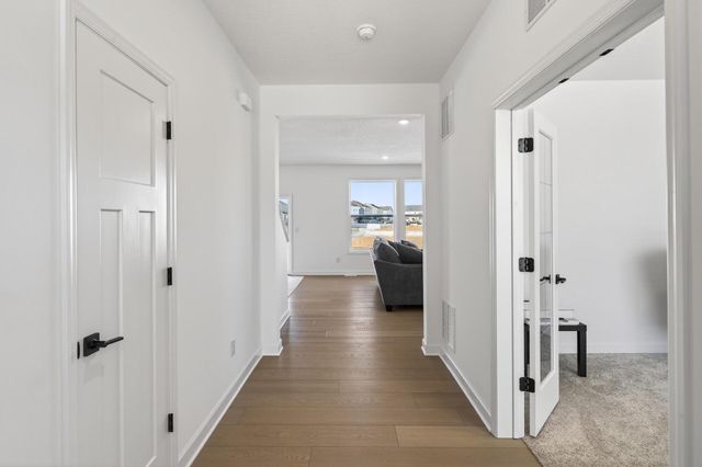 4511 Obsidian Way, Victoria, MN 55386