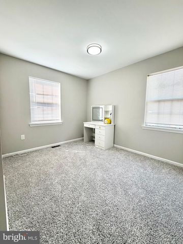 5941 HERITAGE DR, Burke, VA 22015