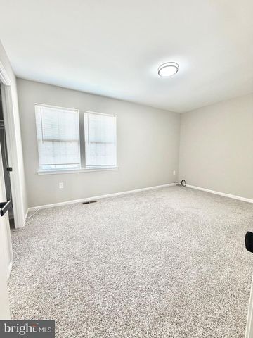 5941 HERITAGE DR, Burke, VA 22015