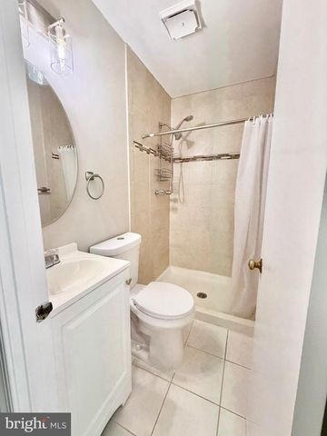 5941 HERITAGE DR, Burke, VA 22015