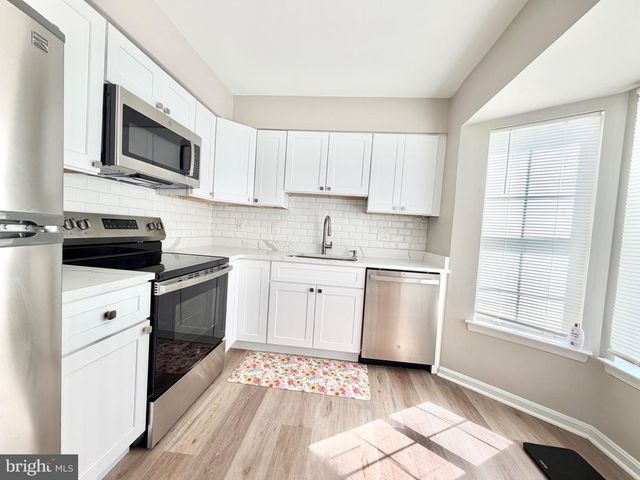 5941 HERITAGE DR, Burke, VA 22015