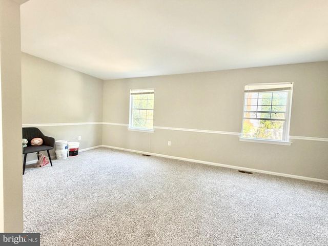 5941 HERITAGE DR, Burke, VA 22015