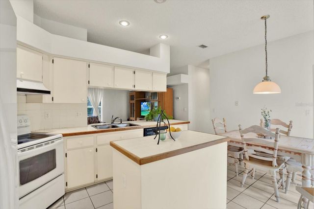 2433 SADDLEWOOD LANE, Palm Harbor, FL 34685