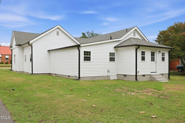 213 W Parrish Drive, Benson, NC 27504