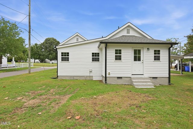 213 W Parrish Drive, Benson, NC 27504
