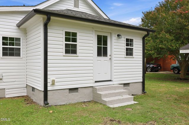 213 W Parrish Drive, Benson, NC 27504