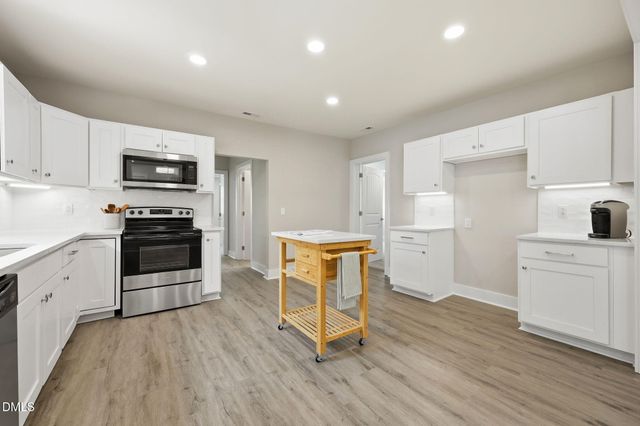213 W Parrish Drive, Benson, NC 27504
