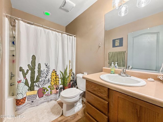 8265 W Redshank Drive, Tucson, AZ 85757