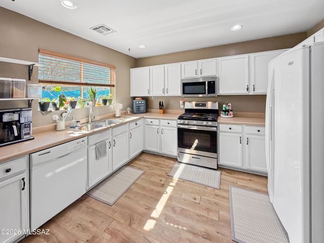8265 W Redshank Drive, Tucson, AZ 85757
