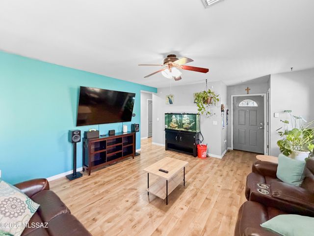 8265 W Redshank Drive, Tucson, AZ 85757