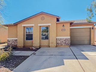 8265 W Redshank Drive, Tucson, AZ 85757