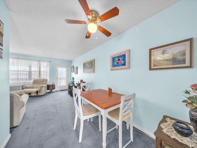 43 BERKSHIRE B, West Palm Beach, FL 33417