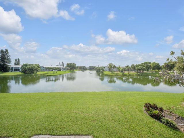43 BERKSHIRE B, West Palm Beach, FL 33417