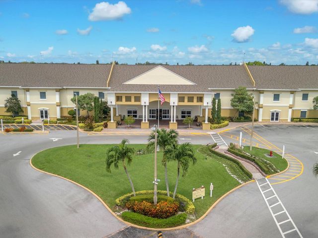 43 BERKSHIRE B, West Palm Beach, FL 33417
