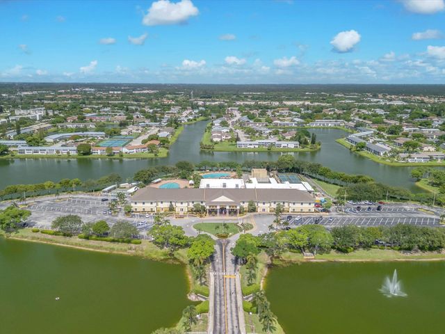 43 BERKSHIRE B, West Palm Beach, FL 33417