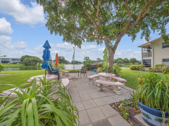 43 BERKSHIRE B, West Palm Beach, FL 33417