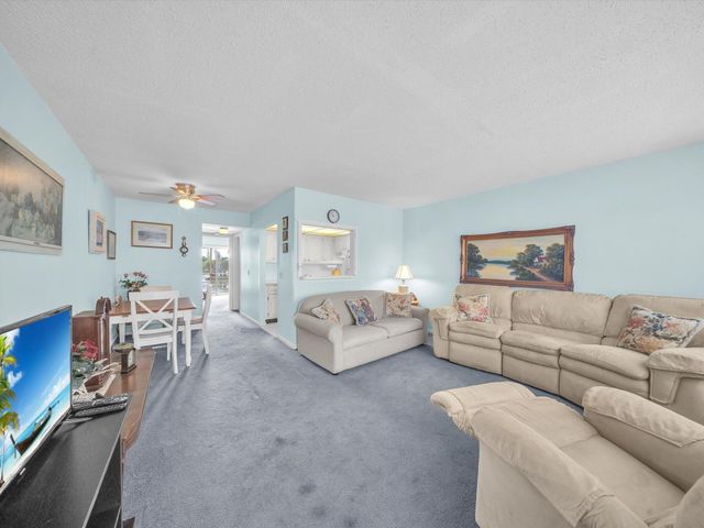 43 BERKSHIRE B, West Palm Beach, FL 33417