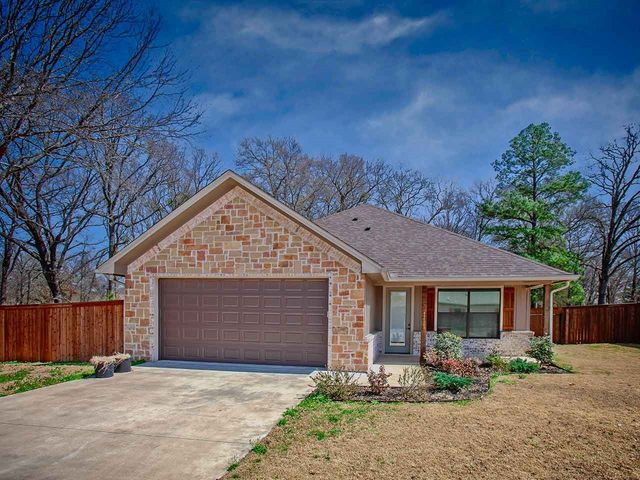 111 Oak Street, Emory, TX 75440