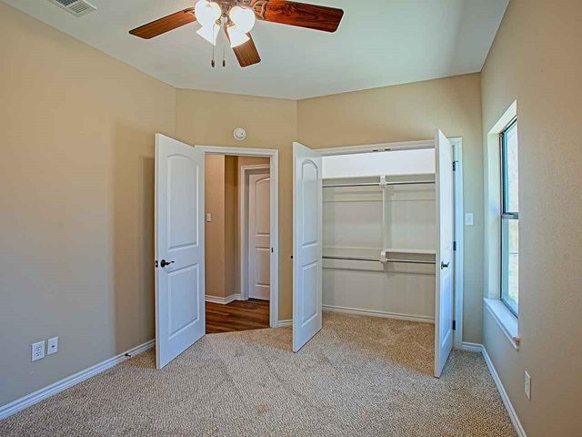111 Oak Street, Emory, TX 75440