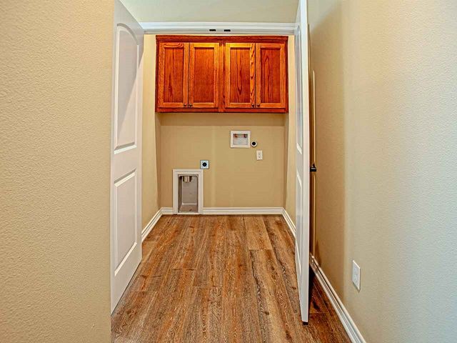 111 Oak Street, Emory, TX 75440