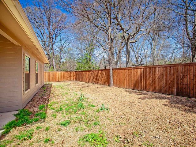 111 Oak Street, Emory, TX 75440