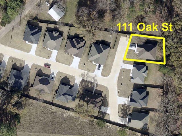111 Oak Street, Emory, TX 75440