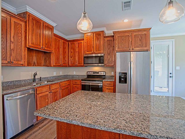 111 Oak Street, Emory, TX 75440